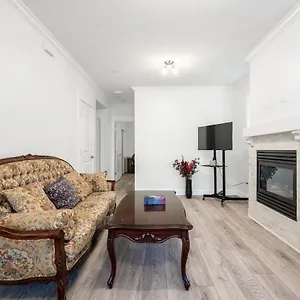 Holiday home Explore From Deluxe 2b/1b Basement Vancouver