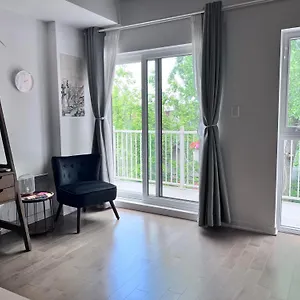 Apartment 1 Min To Metro, New Condo, Lovely Cozy Studio Montreal
