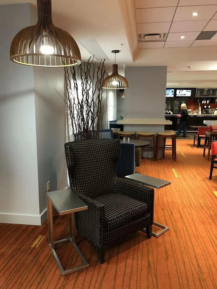 Hotel Courtyard By Marriott Toronto Airport