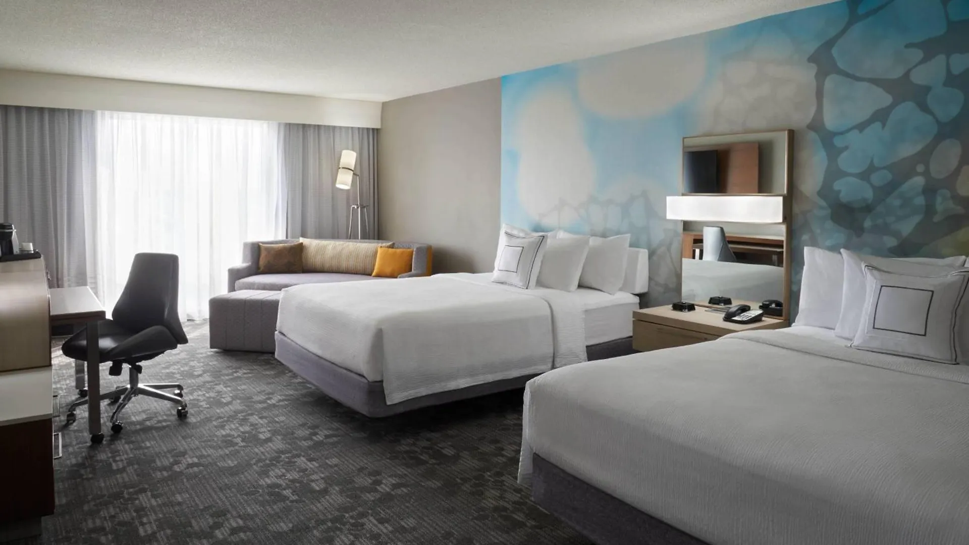 Courtyard By Marriott Toronto Airport Hotel
