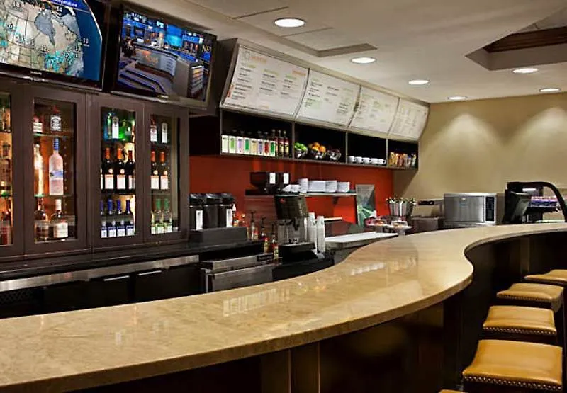 Courtyard By Marriott Toronto Airport Hotel