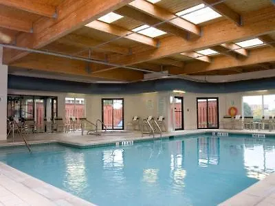 Courtyard By Marriott Toronto Airport Hotel 3*,