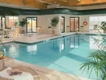 Courtyard By Marriott Toronto Airport Hotel