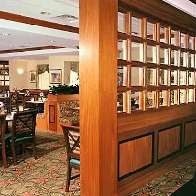 Courtyard By Marriott Toronto Airport Hotel