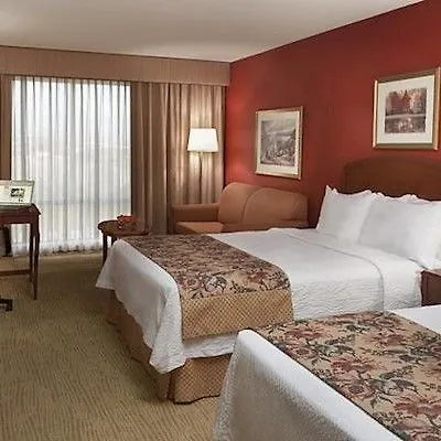 Courtyard By Marriott Toronto Airport Hotel