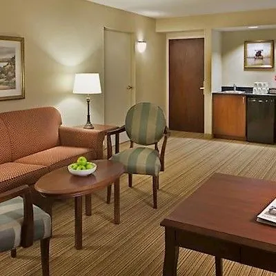 Courtyard By Marriott Toronto Airport Hotel