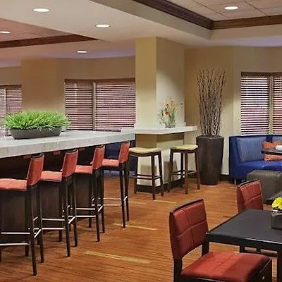Courtyard By Marriott Toronto Airport Hotel
